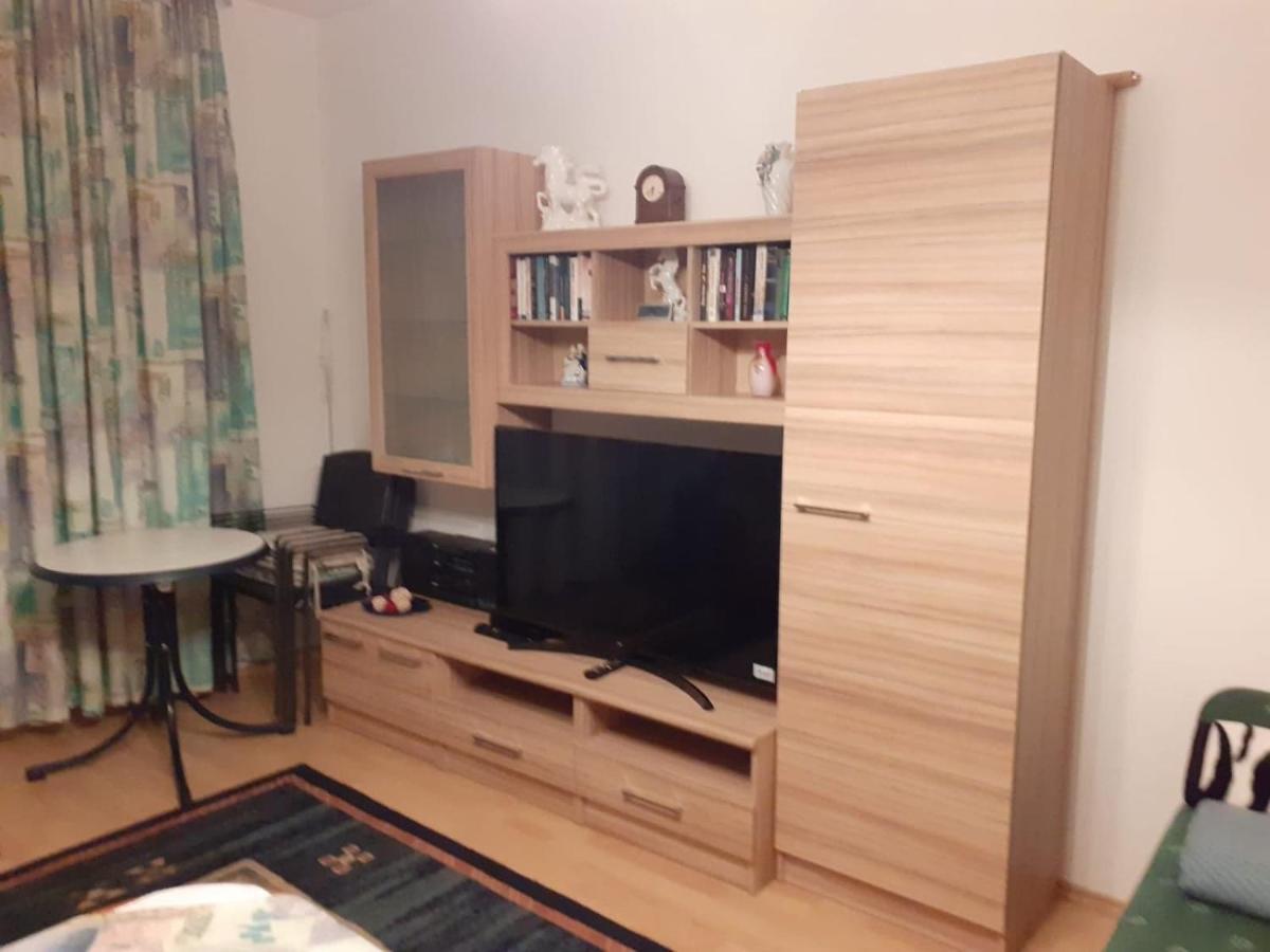 Centrum 2 Apartmanok Heviz Exterior photo