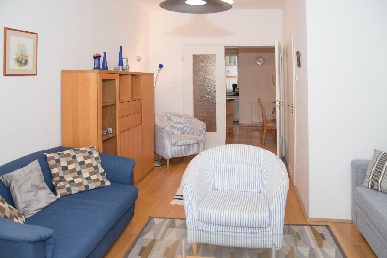 Centrum 2 Apartmanok Heviz Exterior photo