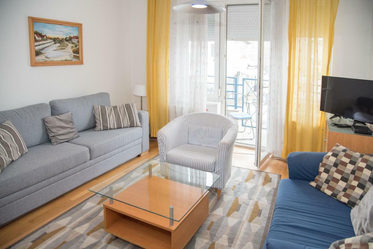 Centrum 2 Apartmanok Heviz Exterior photo